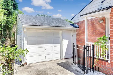 4579 Birchwood Avenue Jacksonville FL 32207