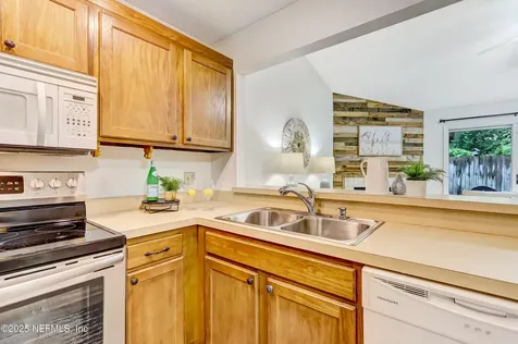 3554 Villa Place Jacksonville FL 32277