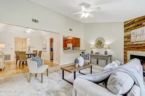 3554 Villa Place Jacksonville FL 32277