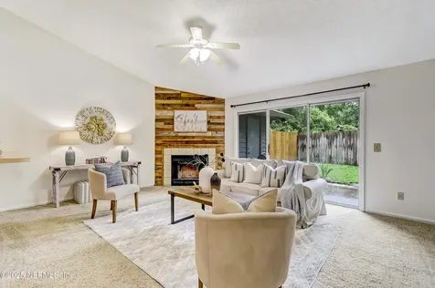 3554 Villa Place Jacksonville FL 32277