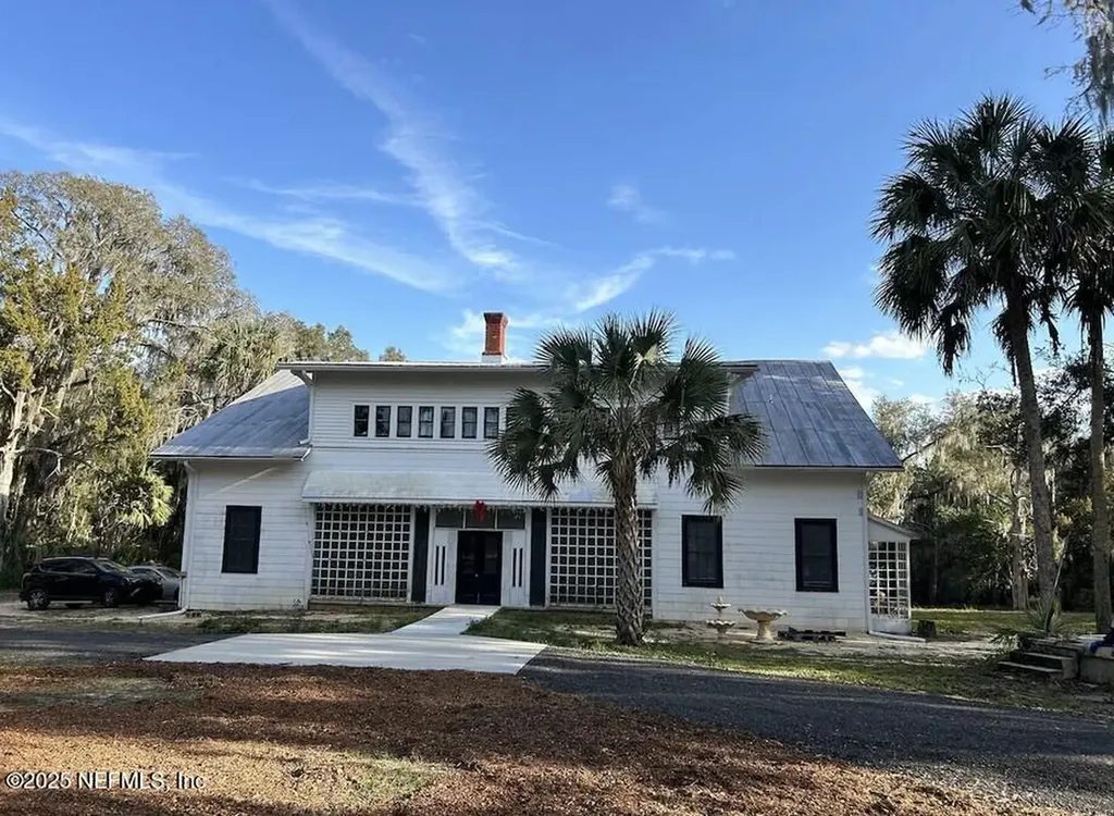 103 Beacon Street Interlachen FL 32148