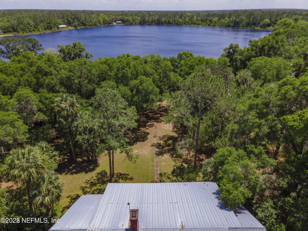 103 Beacon Street Interlachen FL 32148