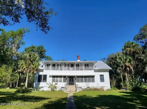 103 Beacon Street Interlachen FL 32148