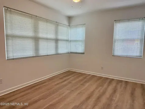 3859 Via De La Reina Jacksonville FL 32217