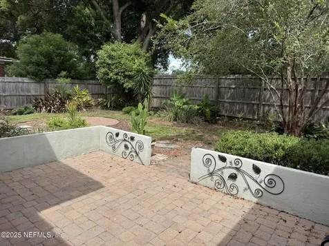 3859 Via De La Reina Jacksonville FL 32217