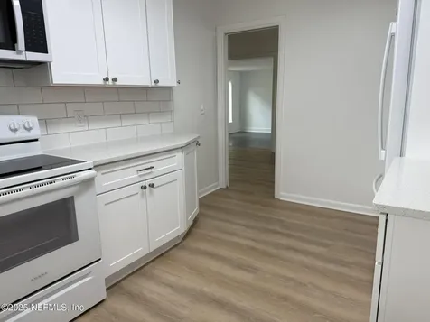 3859 Via De La Reina Jacksonville FL 32217
