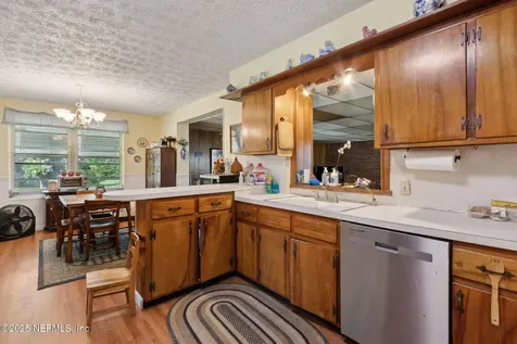 7045 Bonnie Brae Lane Jacksonville FL 32210