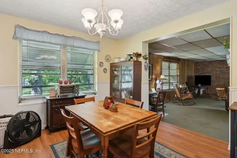 7045 Bonnie Brae Lane Jacksonville FL 32210