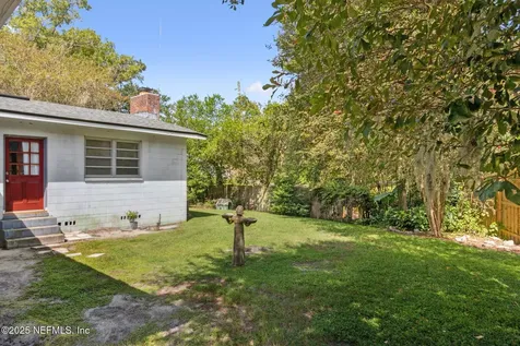 7045 Bonnie Brae Lane Jacksonville FL 32210