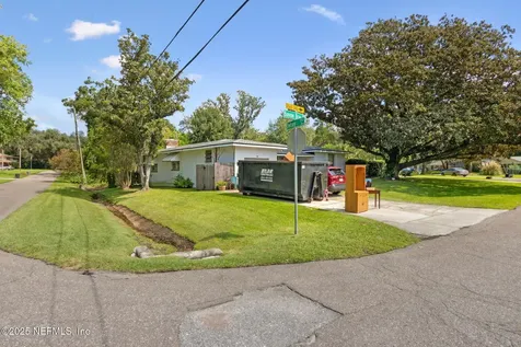 7045 Bonnie Brae Lane Jacksonville FL 32210
