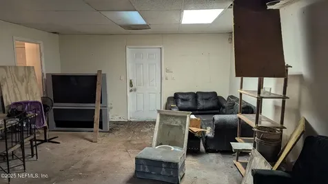 4759 Birkenhead Road Jacksonville FL 32210