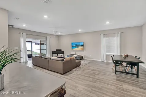 1641 Strawberry Creek Court Jacksonville FL 32211