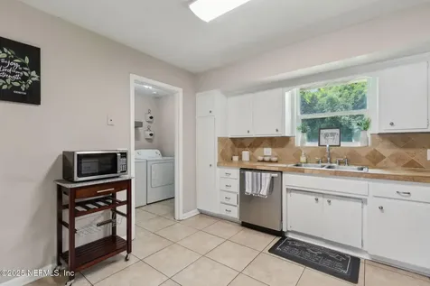 2806 Annette Circle Jacksonville FL 32216