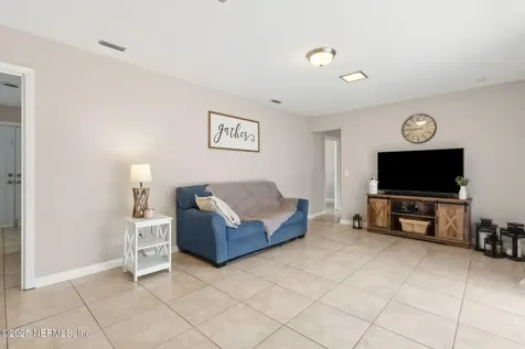 2806 Annette Circle Jacksonville FL 32216