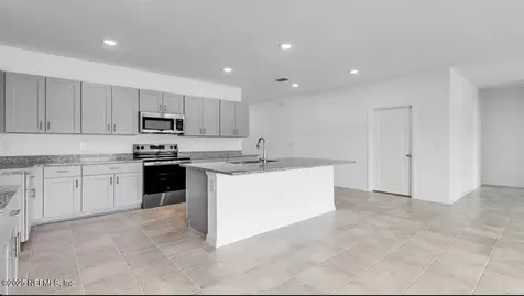 8124 Archibald Terrace Jacksonville FL 32219
