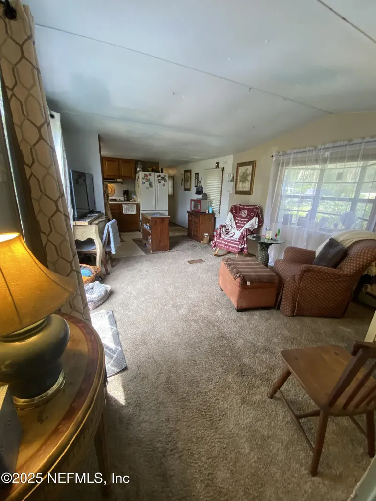 148 Swan Lake Drive Melrose FL 32666