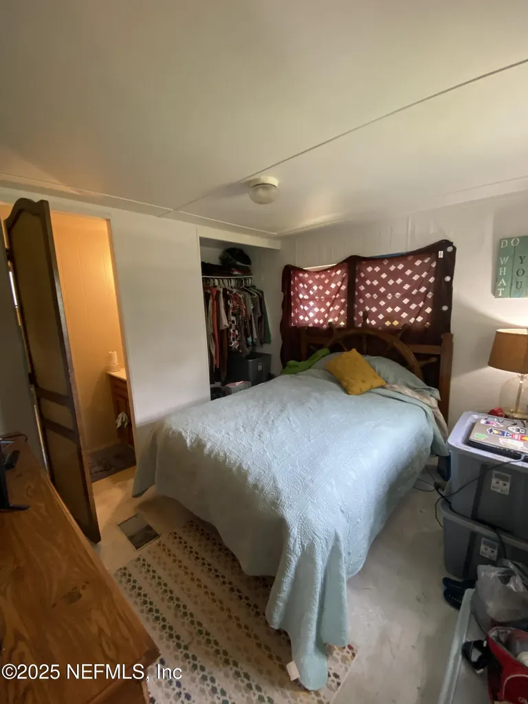148 Swan Lake Drive Melrose FL 32666