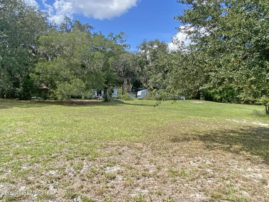 148 Swan Lake Drive Melrose FL 32666