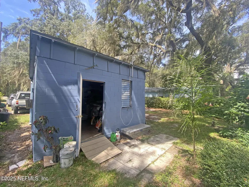 148 Swan Lake Drive Melrose FL 32666