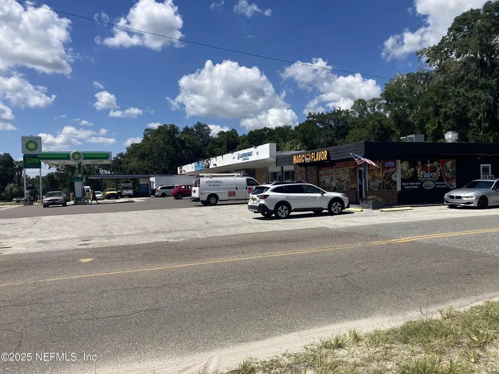 206 S Oakridge Avenue Green Cove Springs FL 32043