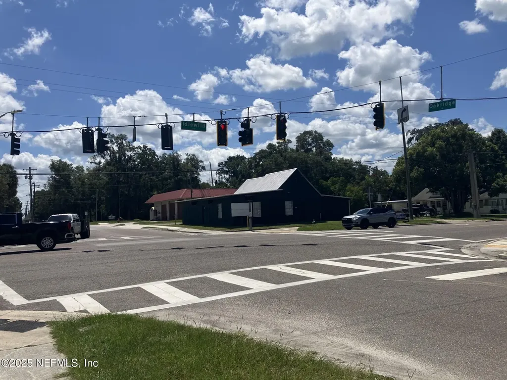 206 S Oakridge Avenue Green Cove Springs FL 32043
