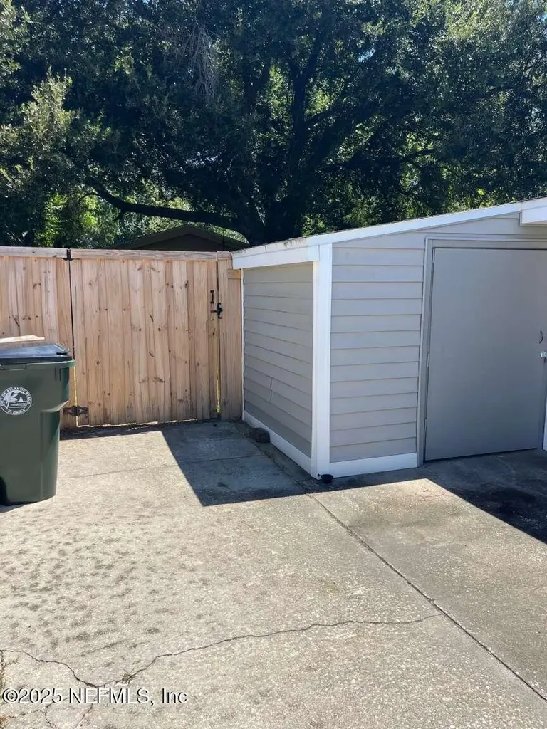 477 Sailfish Drive E Atlantic Beach FL 32233