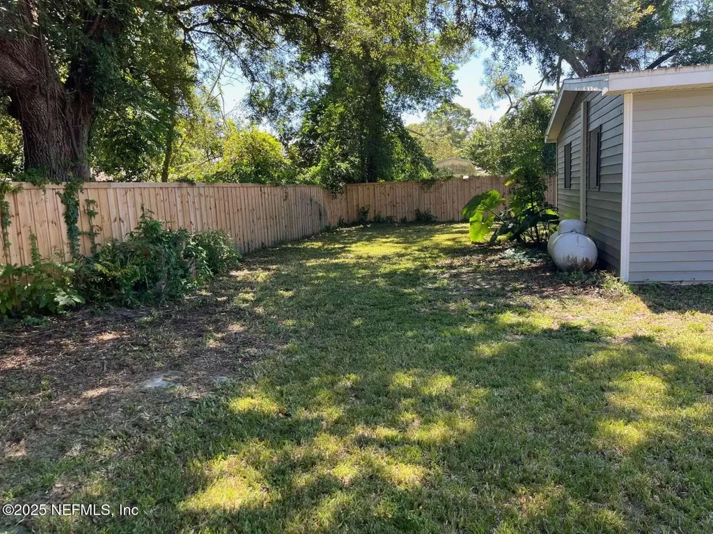 477 Sailfish Drive E Atlantic Beach FL 32233