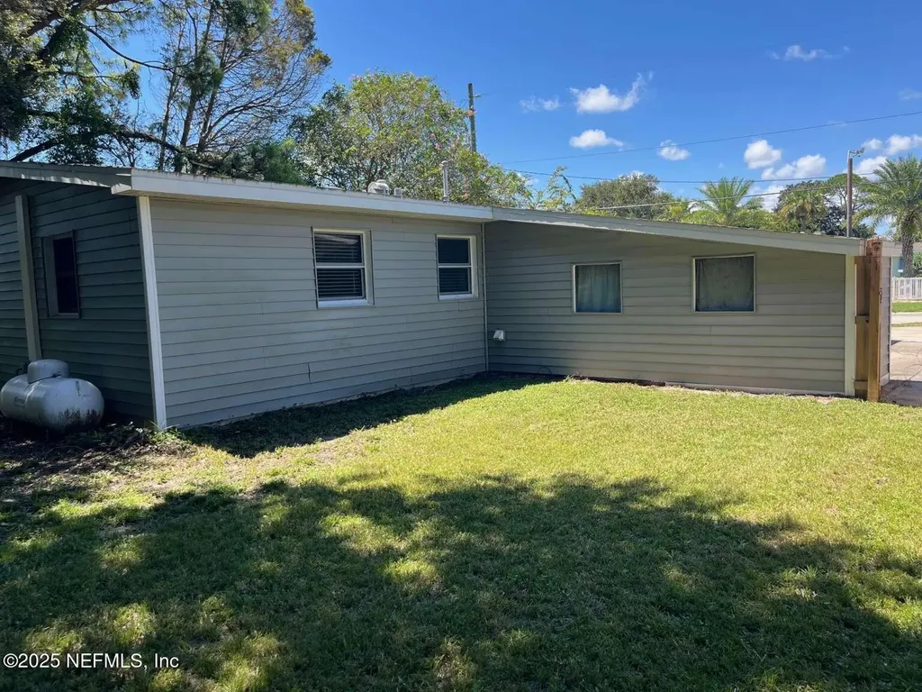 477 Sailfish Drive E Atlantic Beach FL 32233