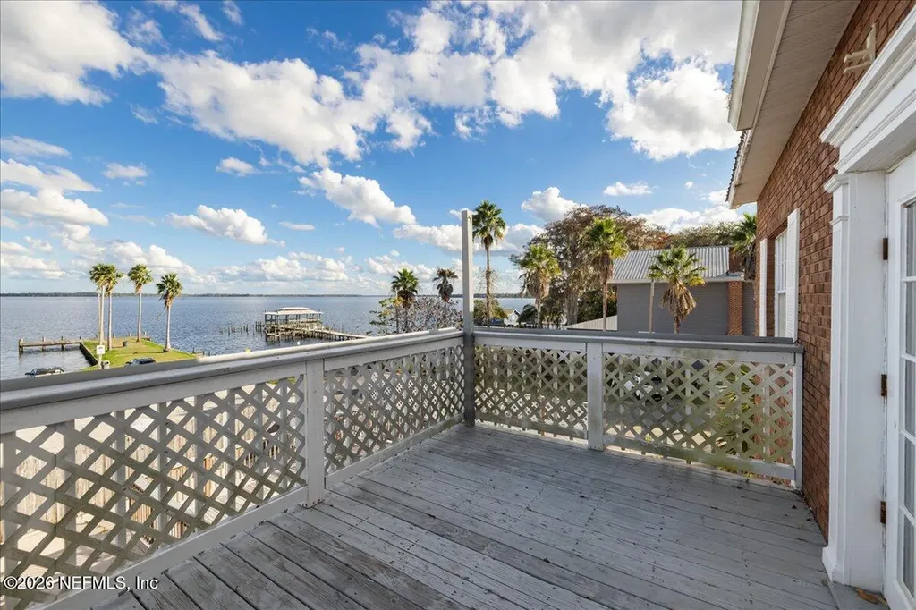 10 Central Avenue Crescent City FL 32112