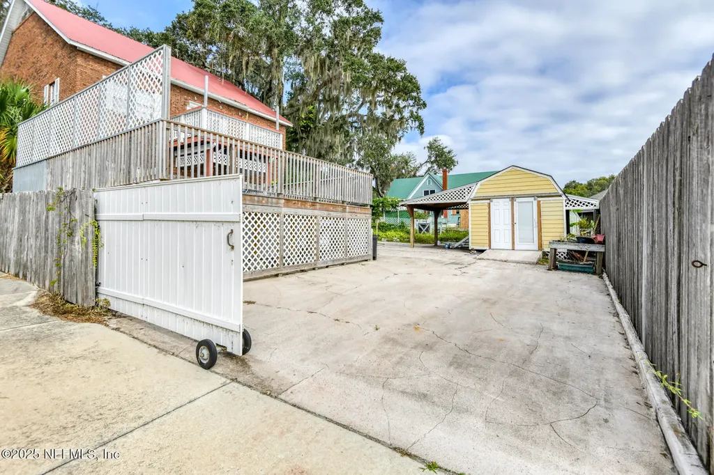 10 Central Avenue Crescent City FL 32112