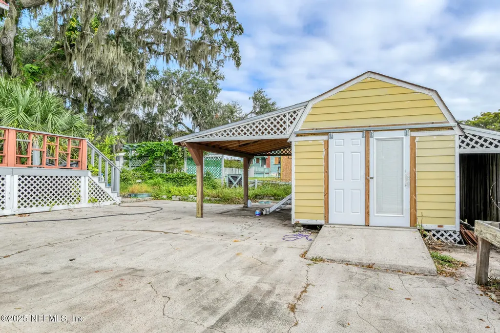 10 Central Avenue Crescent City FL 32112
