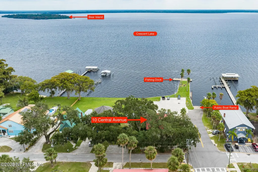 10 Central Avenue Crescent City FL 32112