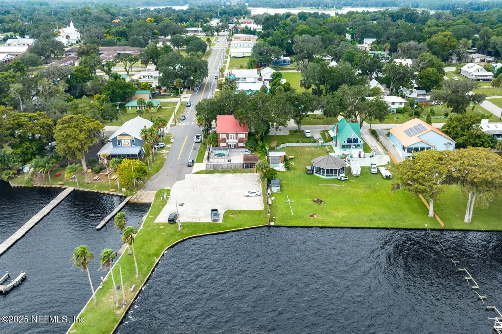 10 Central Avenue Crescent City FL 32112