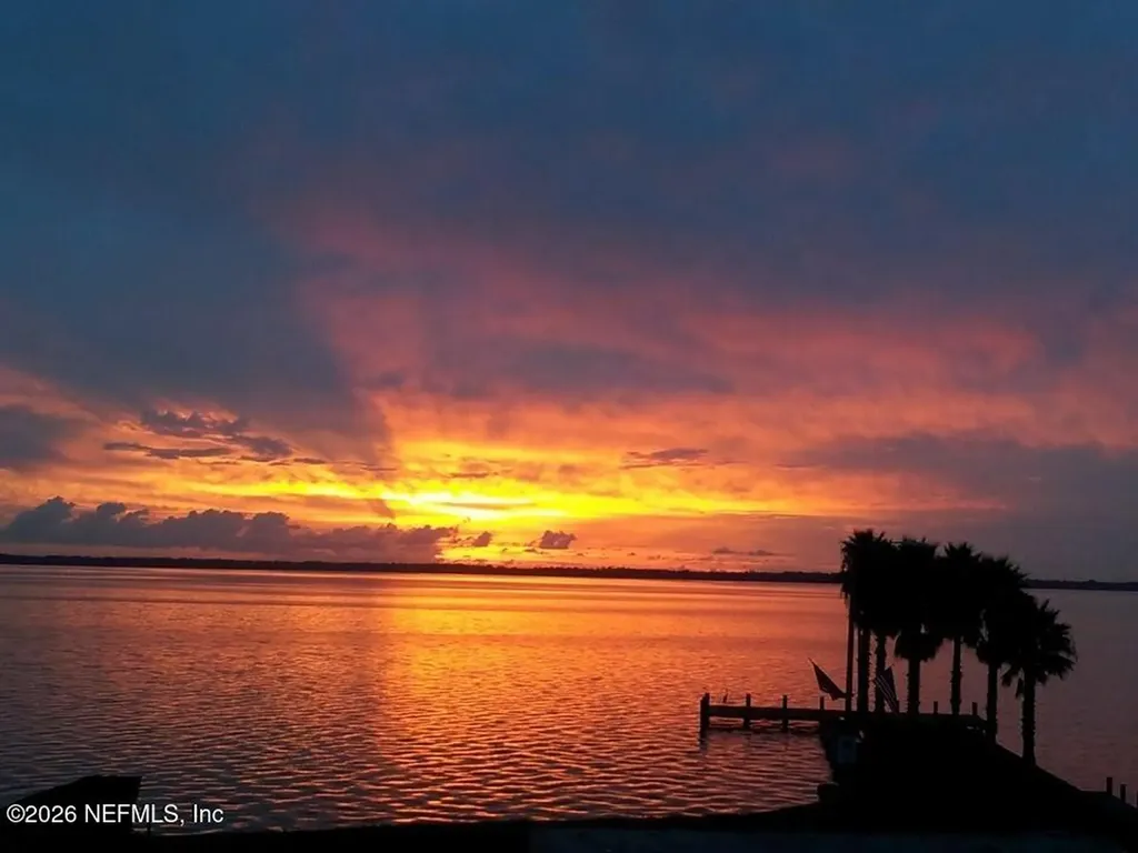 10 Central Avenue Crescent City FL 32112