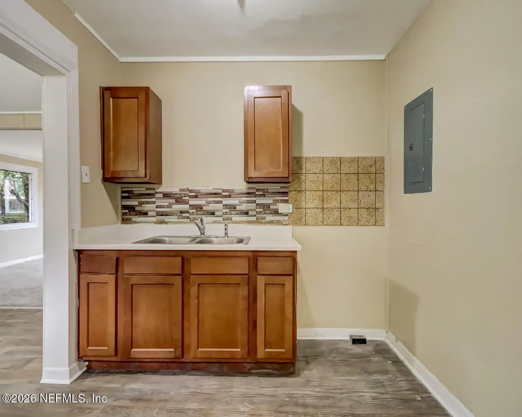 628 E 59th Street Jacksonville FL 32208