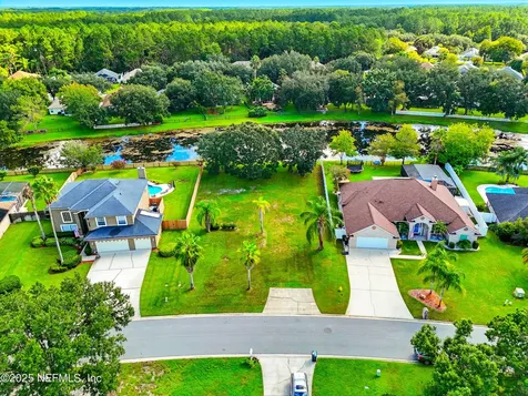 256 Village Green Avenue St. Johns FL 32259