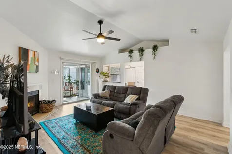 2325 Honolulu Court Jacksonville FL 32246