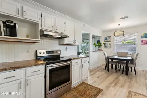 2325 Honolulu Court Jacksonville FL 32246