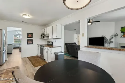 2325 Honolulu Court Jacksonville FL 32246