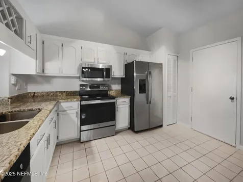 454 Naugatuck Drive Jacksonville FL 32225