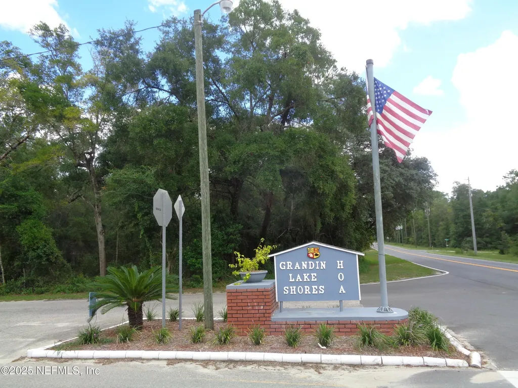 0 Lake Shore Lot 417 Terrace Interlachen FL 32148