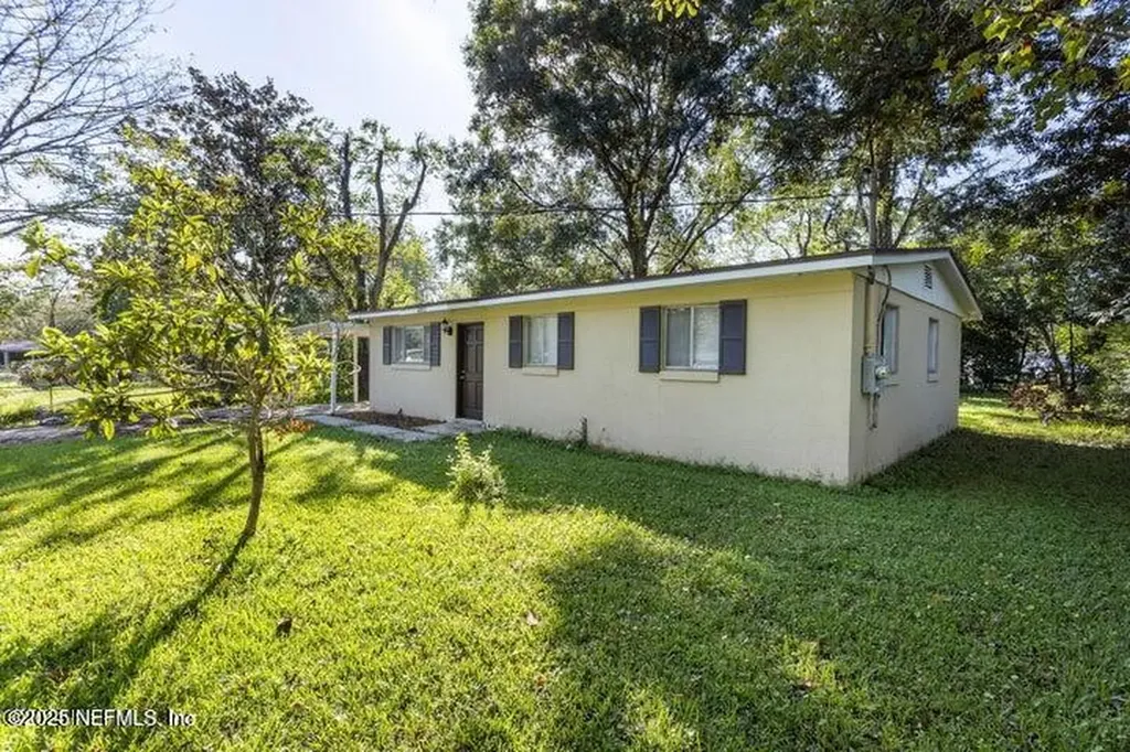 6812 Goldilocks Lane Jacksonville FL 32210