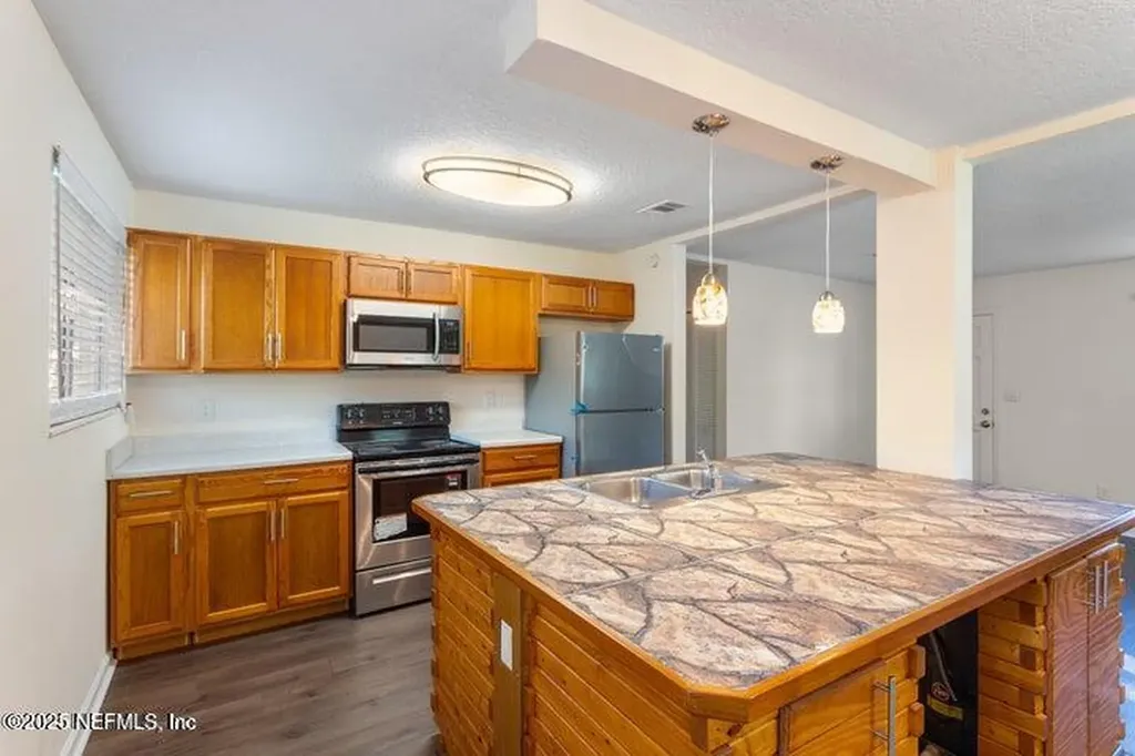 6812 Goldilocks Lane Jacksonville FL 32210