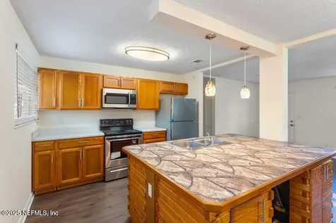 6812 Goldilocks Lane Jacksonville FL 32210