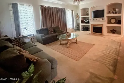 548 E Silverthorn Lane Ponte Vedra FL 32081