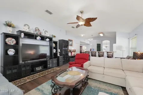 5543 Casavedra Court Jacksonville FL 32244