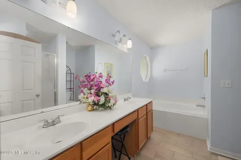 5543 Casavedra Court Jacksonville FL 32244