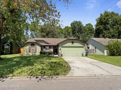 463 Moby Dick Drive N Jacksonville FL 32218