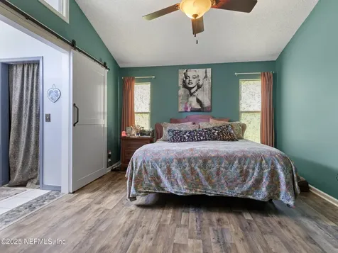 463 Moby Dick Drive N Jacksonville FL 32218