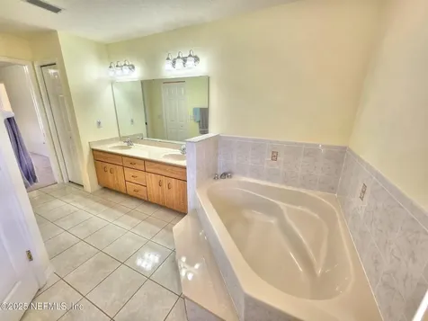 13 Edgewater Drive Palm Coast FL 32164